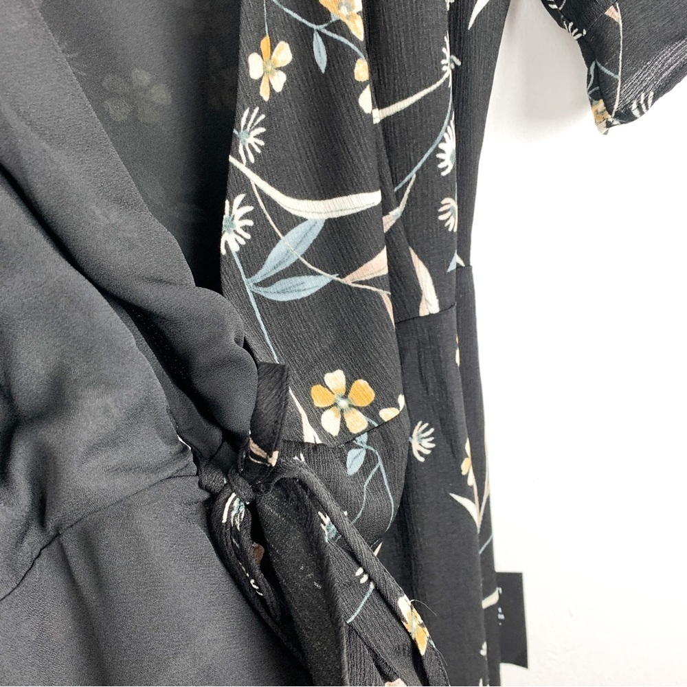 NWT Lulu’s Wild Winds Black Floral Print High Low Midi Wrap Dress Sz S - Picture 12 of 15